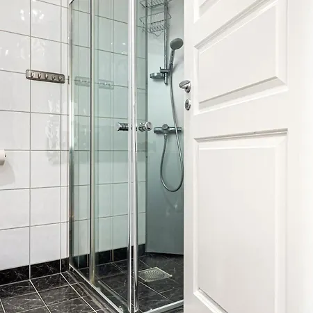 Heimby Homes - Balcony Above The Sea