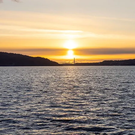 Heimby Homes - Balcony Above The Sea * Bergen