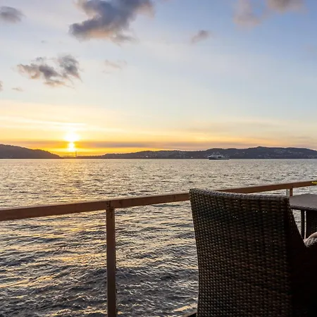 Apartment Heimby Homes - Balcony Above The Sea Bergen