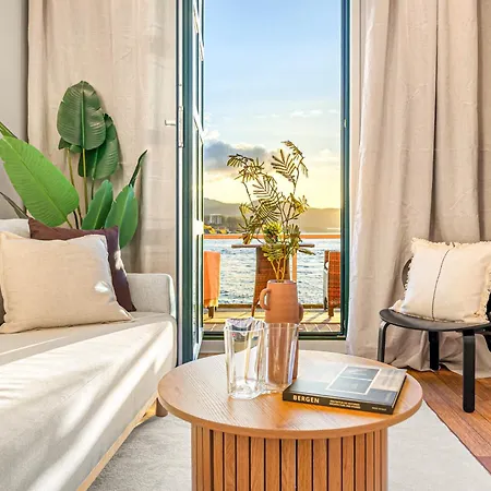 Heimby Homes - Balcony Above The Sea