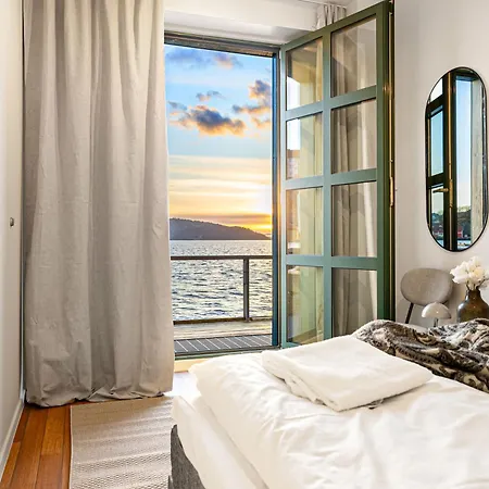 Heimby Homes - Balcony Above The Sea Apartment Bergen