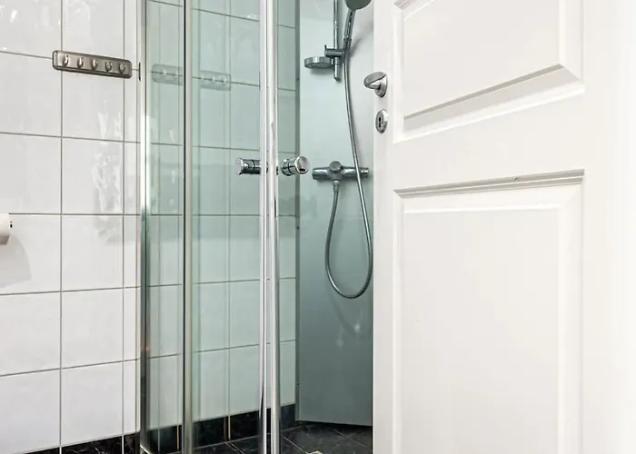 Heimby Homes - Balcony Above The Sea