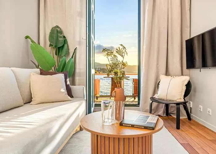 Heimby Homes - Balcony Above The Sea