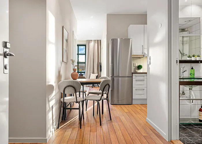 Апартаменты Heimby Homes - Balcony Above The Sea