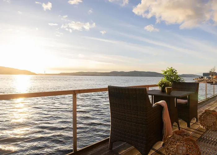 公寓 Heimby Homes - Balcony Above The Sea *